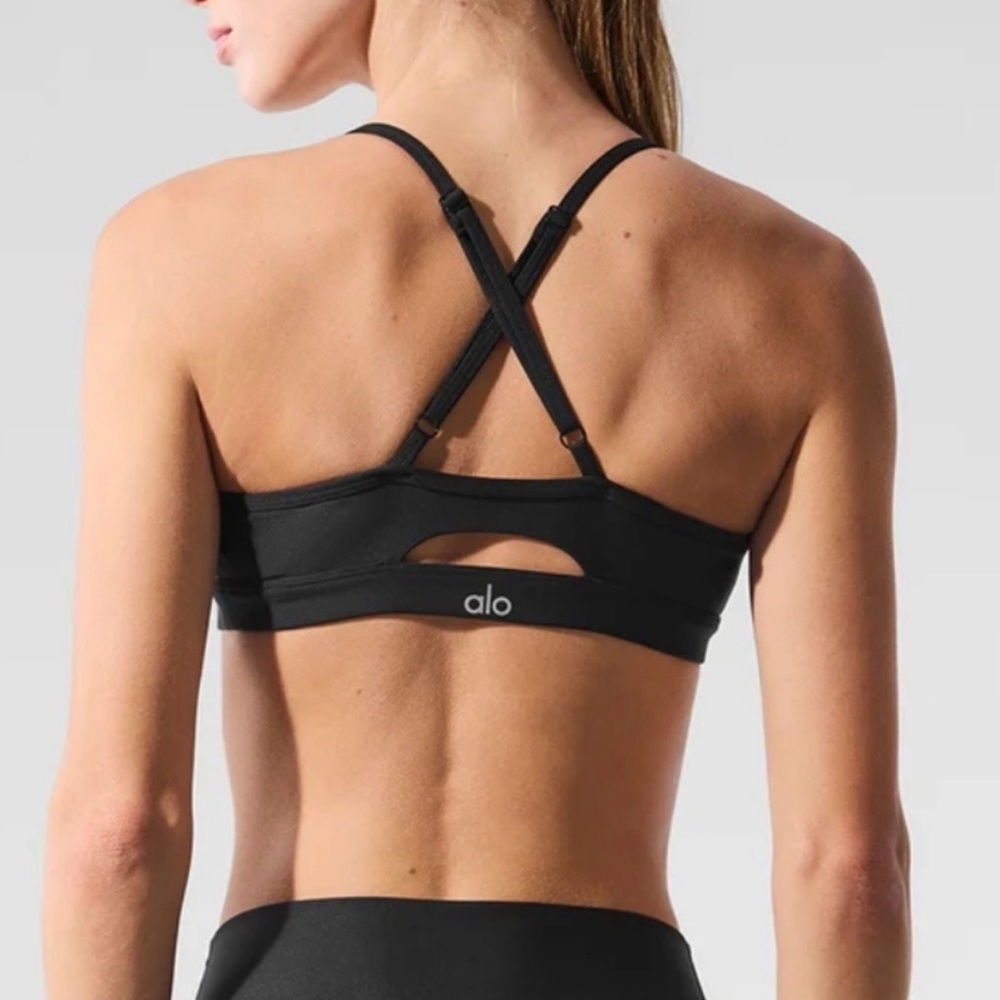 ALO Yoga Airlift Intrigue Sports Bra Black Size Small